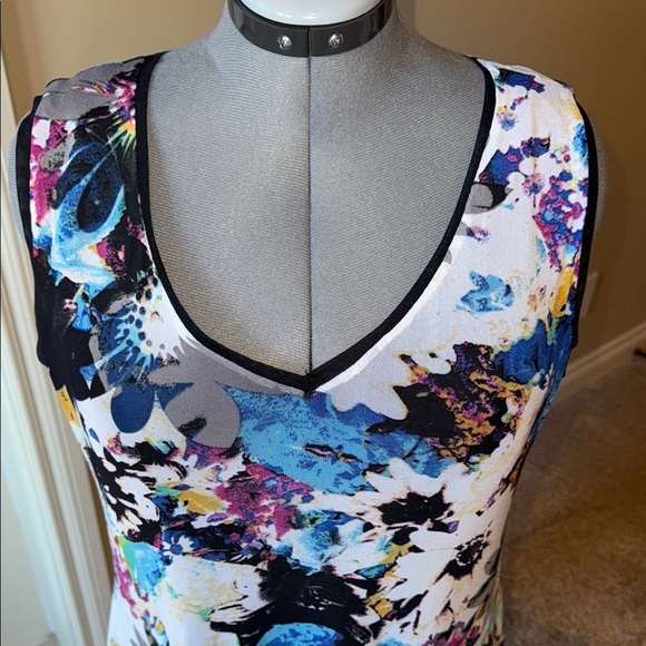 Clientele Sundress Dress Blue and White Floral V-Neck Midi Summer Colourful - Picture 3 of 7